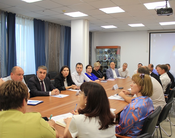 Состоялось совещание Контрольно-счетной палаты муниципального образования город Краснодар совместно с администрацией города Краснодара    
        
        
    