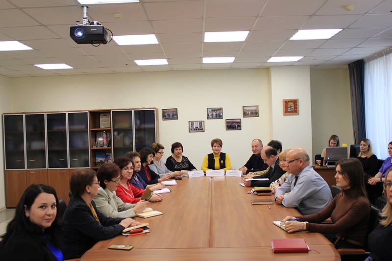 В Контрольно-счетной палате Краснодара состоялась рабочая встреча    
        
        
    